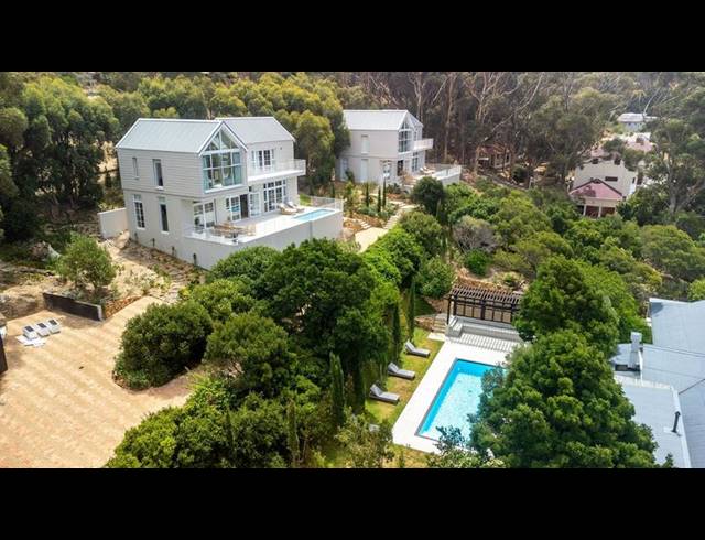 2 BEDROOM PROPERTY TO RENT IN HOUT BAY CENTRAL